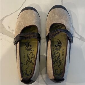 Merrell Women's Cream and Brown Flats